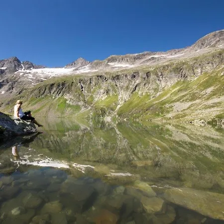 Neuhaushof Apartment